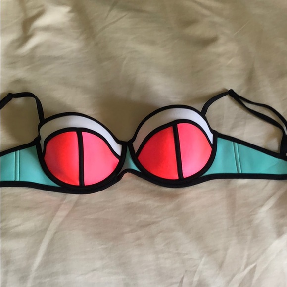 triangl swimsuit - Picture 3 of 5